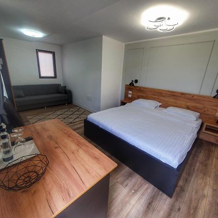 Vily Luxury Rooms Focsani Luaran gambar