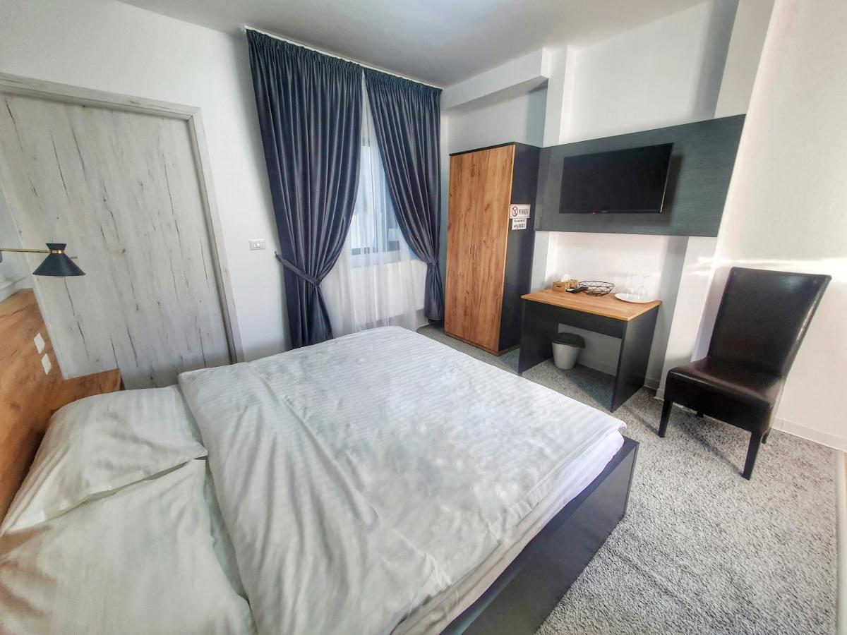 Vily Luxury Rooms Focsani Luaran gambar
