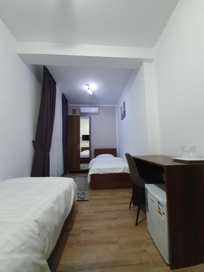 Vily Luxury Rooms Focsani Luaran gambar