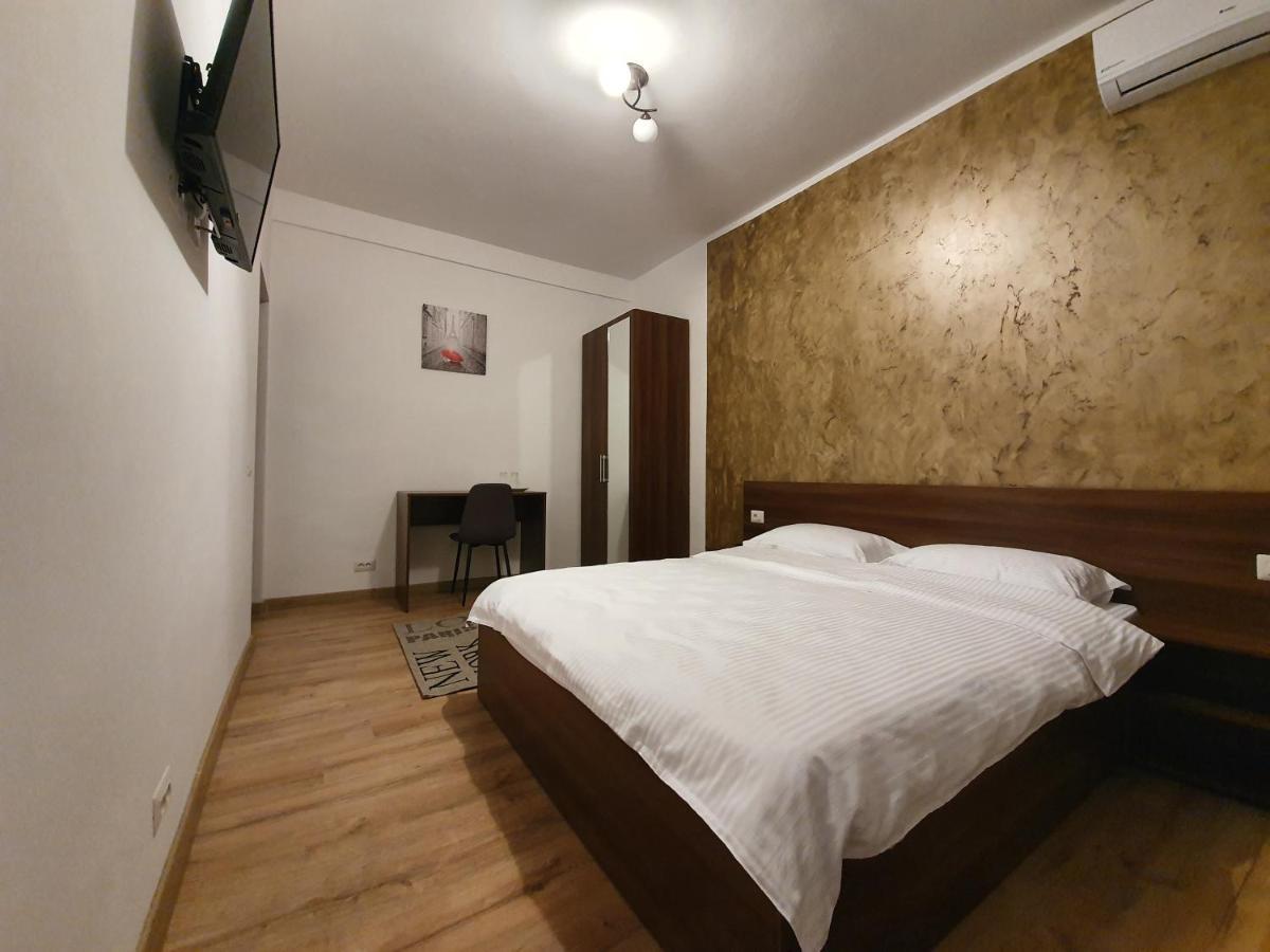 Vily Luxury Rooms Focsani Luaran gambar